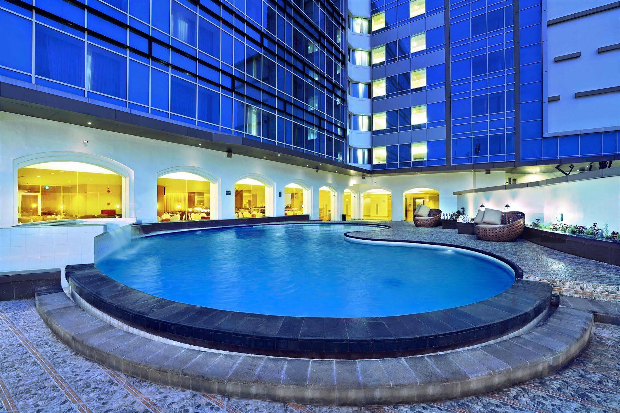 Golden City Hotel And Convention Center - Chse Certified Σεμαράνγκ Εξωτερικό φωτογραφία